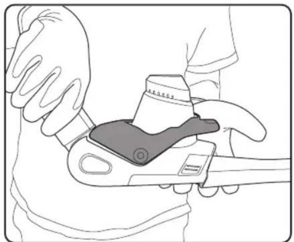 G-TECHNOLOGY HT50 - Rotating the hedge trimmer blade - 4