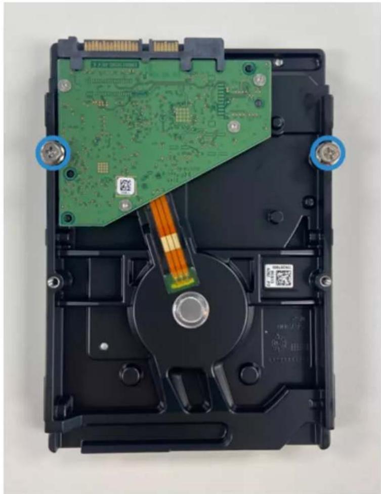 Lorex N884A38B - Pour installer un nouveau disque dur : - 1