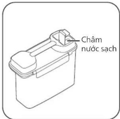 Châm nước sạch