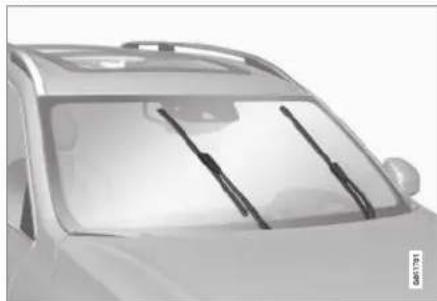 VOLVO XC40 Twin Engine (2020) - Set the wiper blades in service position - 1