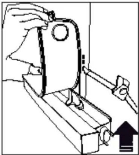 Technical line drawing of a mechanical clamp or bracket assembly, with no text or symbols.