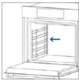 Line drawing of an oven with a blue arrow indicating airflow or heat transfer (no text or symbols)