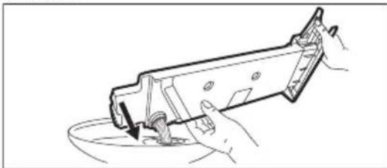 AEG SensiDry TR722E84P - Vesisäiliön tyhjentäminen - 2