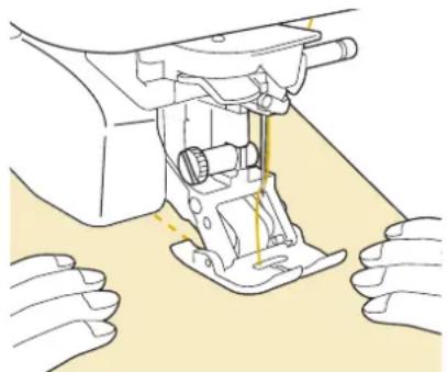 BABY LOCK Radiance - Placez une main de chaque côté du pied-de-biche pour maintenir le tissu en place pendant la couture. - 1