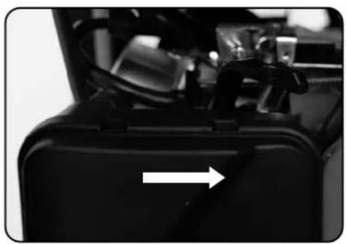 DuroStar DS11000X - Pull the recoil start - 2
