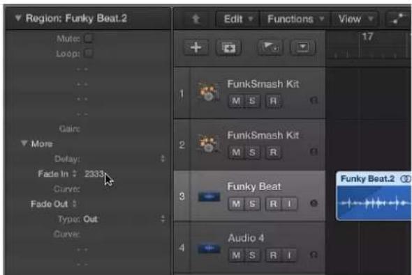 Region: Funky Beat.2 Mute: Loop: Gains: More Delay: Fade In : 2333 Curve: Fade Out : Type: Out Curve: Edit Functions View 17 FunkSmash Kit M S R 2 FunkSmash Kit M S R 3 Funky Beat M S R I 4 Audio 4 M S R I