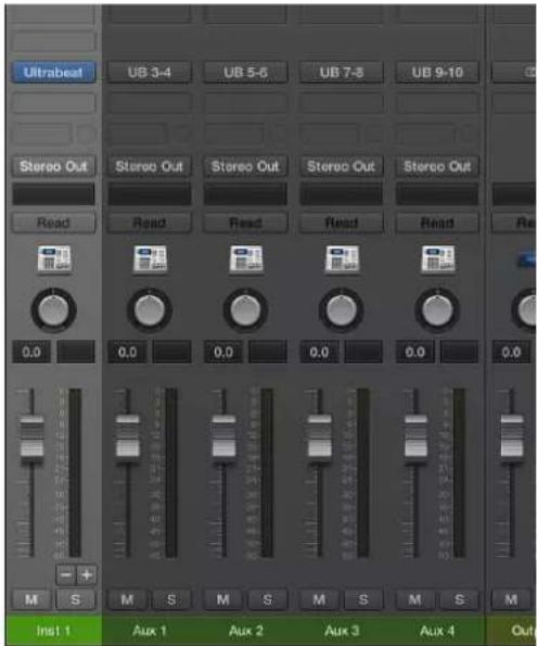 Ultrabeat UB 3-4 UB 5-6 UB 7-8 UB 9-10 Stereo Out Read Stereo Out Read Stereo Out Read Stereo Out Read 0.0 0.0 0.0 0.0 0.0 0.0 Ins1 1 Aux 1 Aux 2 Aux 3 Aux 4 Out
