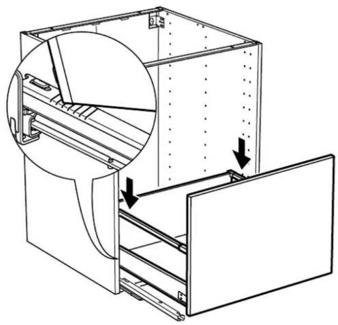 Dessin technique au trait de l'intérieur d'un réfrigérateur montrant les composants structurels et le cadre de la porte (sans texte ni symboles)