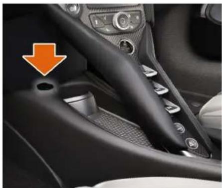 McLaren Elva - Prises électriques pour accessoires - 2