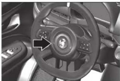 Abarth 600e (2025) - Commandes au volant - 3