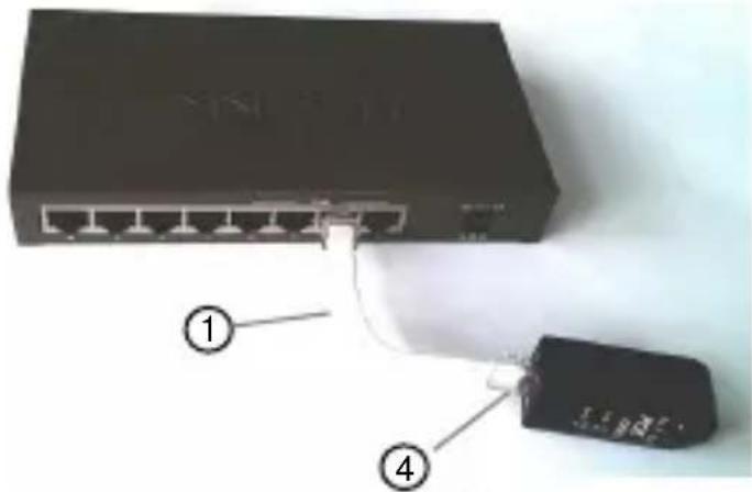 Diagram showing a network switch connected to a battery, with labeled components 1 and 4 indicating connection points.