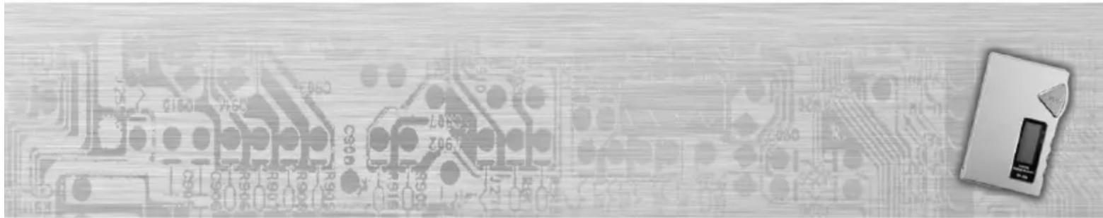 Gros plan d'une carte de circuit imprimé avec des circuits intégrés et un disque dur (aucun texte ou symbole lisible)