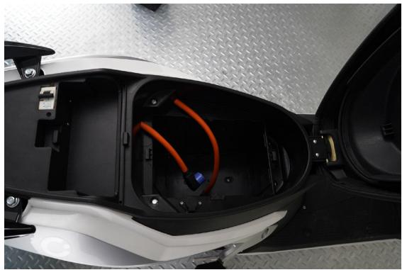 CECOTEC Cecotec Shark Rs Antracitarojo - Battery removal - 2