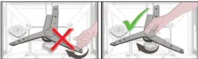 Two-panel illustration showing hand positioning of a mechanical device with red X and green checkmark indicating alignment (no text or symbols)