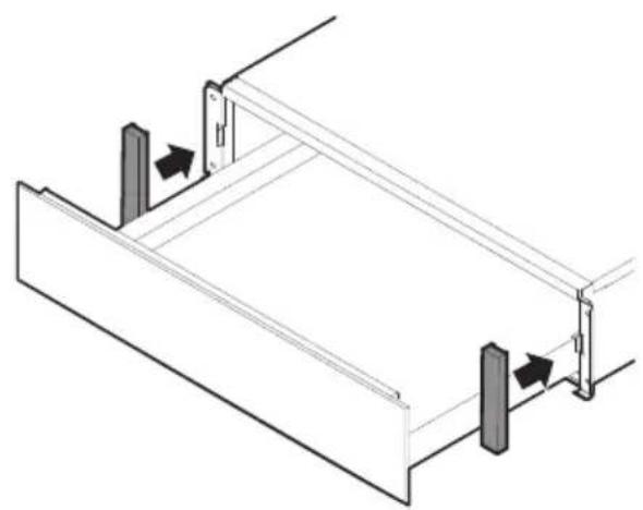 Technical line drawing of a structural frame with two vertical supports and directional arrows indicating movement (no text or symbols)