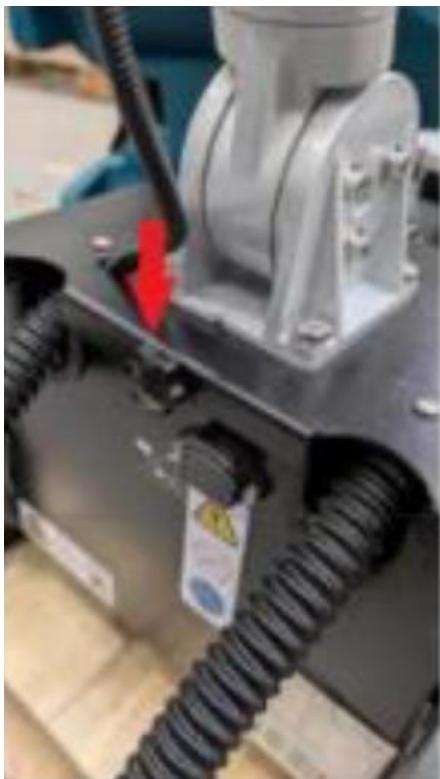 Ulsonix TOPCLEAN BATA 1500 - Anleitung zum Anschließen des Akkus - 2