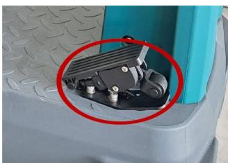 Close-up of a mechanical component with a red circle highlighting a specific area (no visible text or symbols)