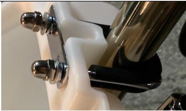Ulsonix TOPCLEAN 1800PRO+ - 2) Namestitev rezervoarja - 1