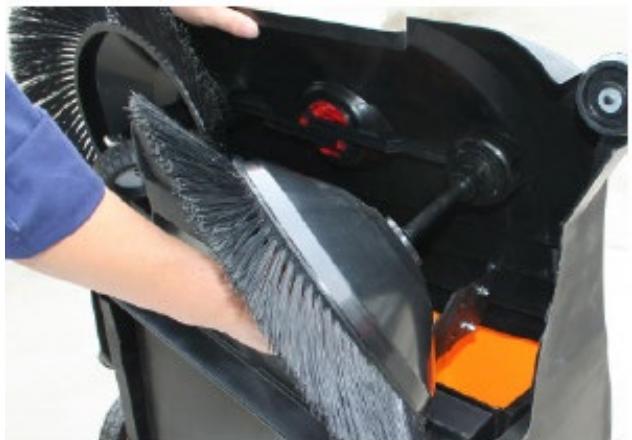 Ulsonix ULX-SWEEPER-O50 - Nastavenie výšky kefy - 1